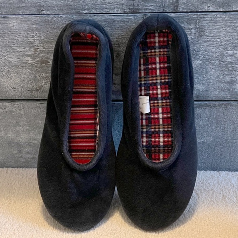 Isotoner Velour Black Slippers